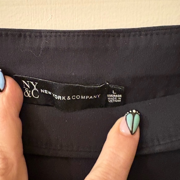 NY&Co. Black Skinny Pants - Picture 3 of 6